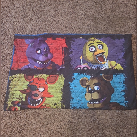 FNAF Five Nights at Freddys Reversible Comforter & Bed Sheet Pillowcase Set RARE - Picture 8 of 9